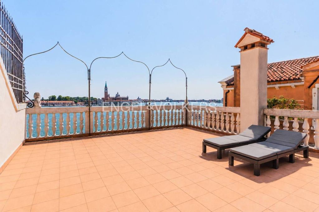 Luxury Apartment for sale in Riva dei Schiavoni, Venice, Veneto