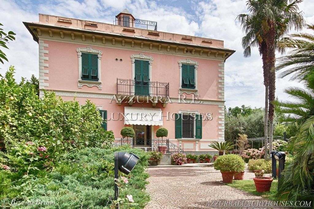 Luxury Villa for sale in Via Sisto IV, Albisola Superiore, Provincia di ...