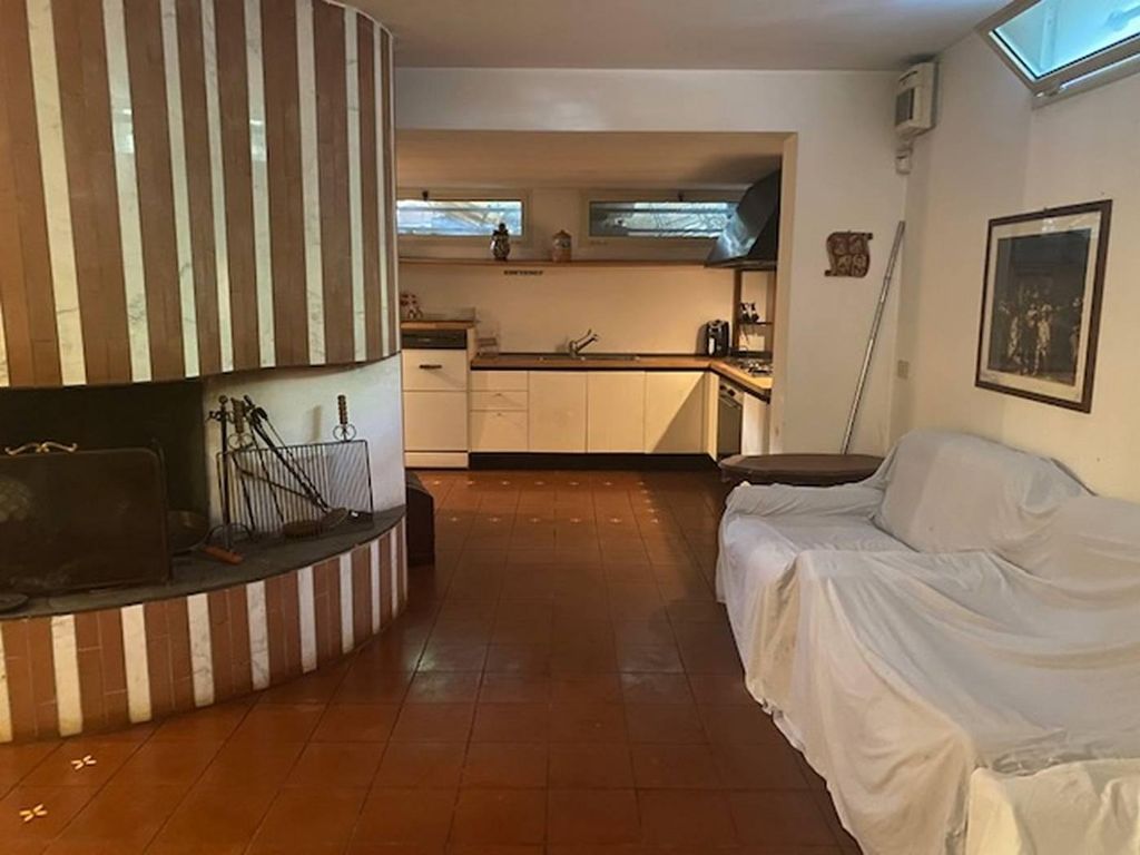 3 bedroom luxury Villa for sale in Viareggio, Tuscany 127790496