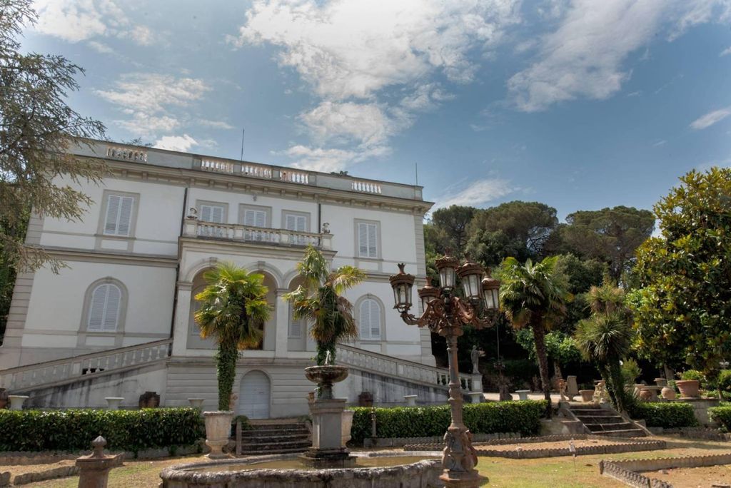 Prestigiosa villa di 707 mq in vendita Via Villa Valeria, Magione, Umbria