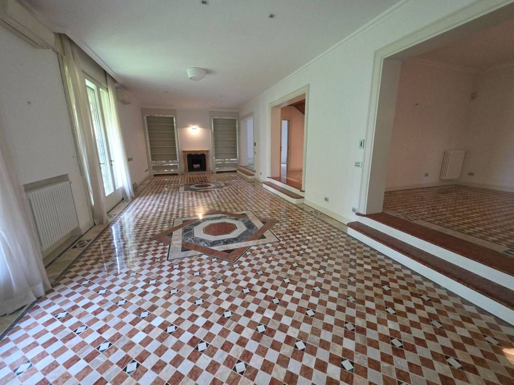 5 room luxury Apartment for rent in Via Bellinzona, Bologna, Emilia-Romagna