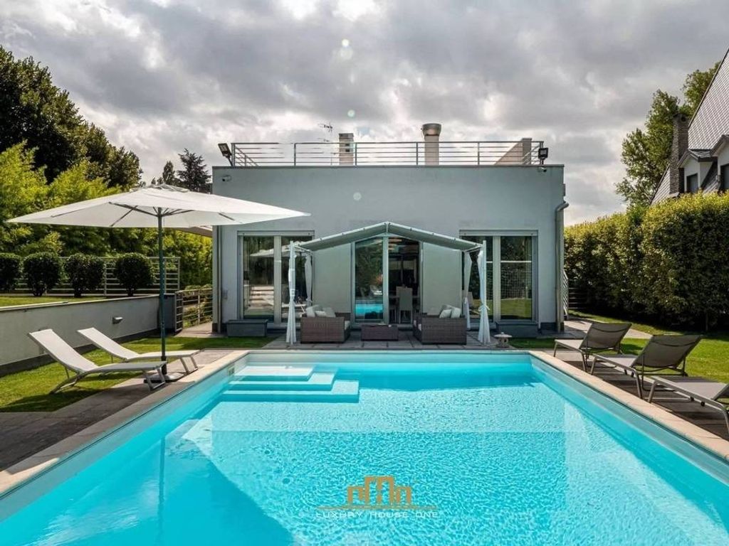 Prestigiosa villa di 242 mq in vendita, Via Giuseppe Verdi, 2, Trezzano sul Naviglio, Lombardia