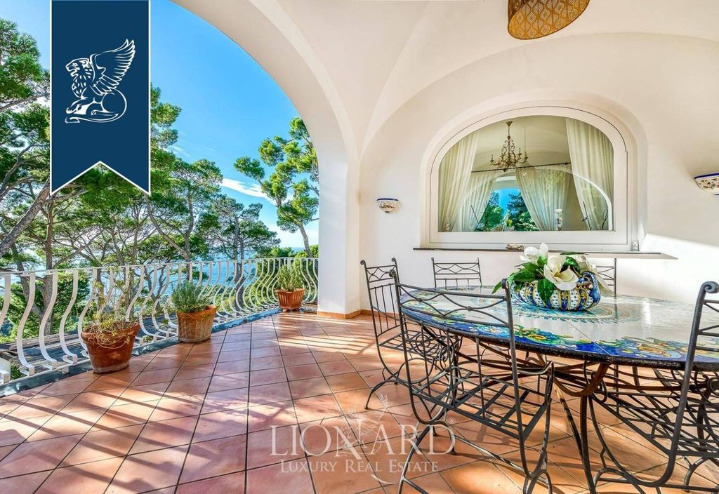 4 bedroom luxury Villa for sale in Anacapri, Campania 130240770