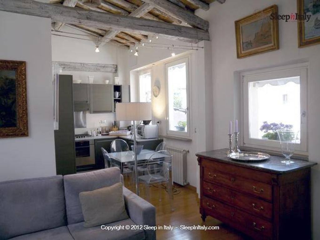 Prestigioso appartamento in vendita Via dei Pettinari, Roma, Lazio