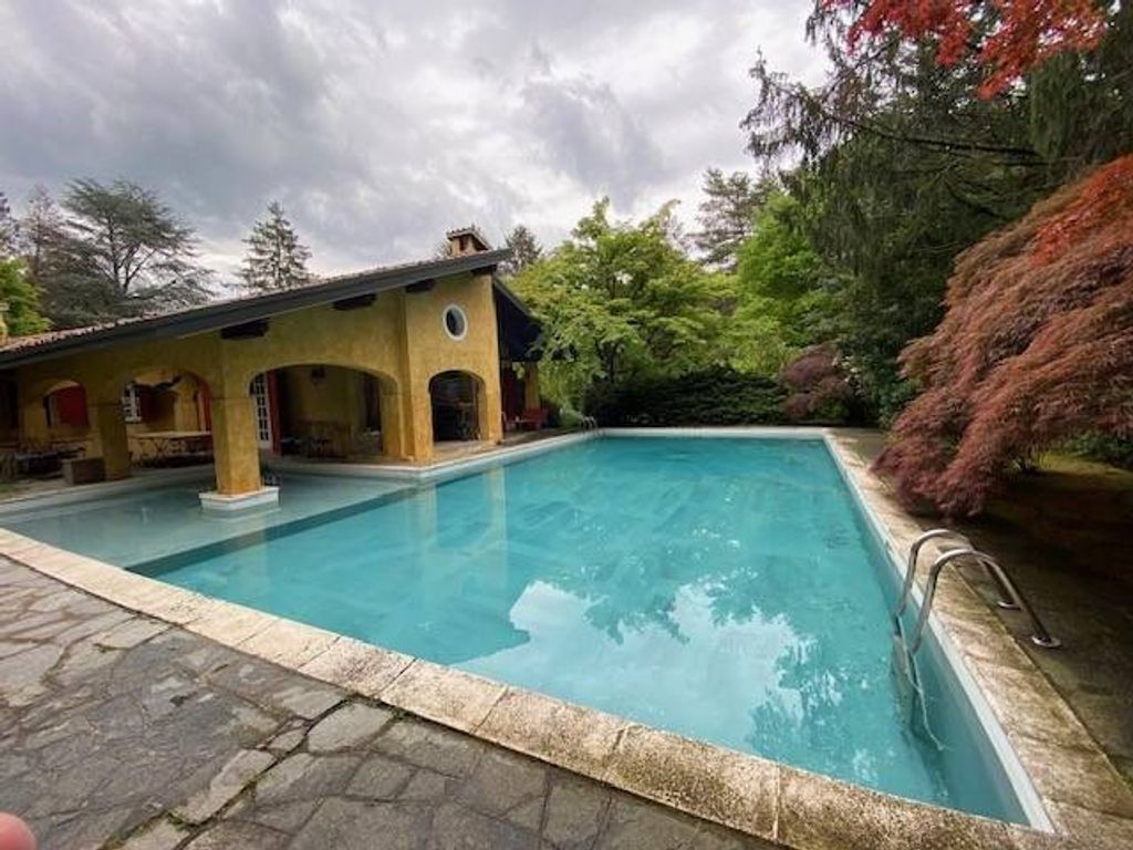 Esclusiva villa in vendita Via al Golf, Appiano Gentile, Como, Lombardia
