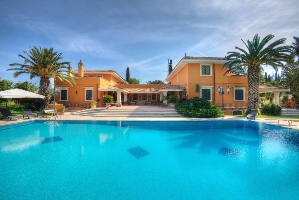Prestigiosa villa di 2715 mq in vendita, Via dei Condò, 9, Lecce, Provincia di Lecce, Puglia
