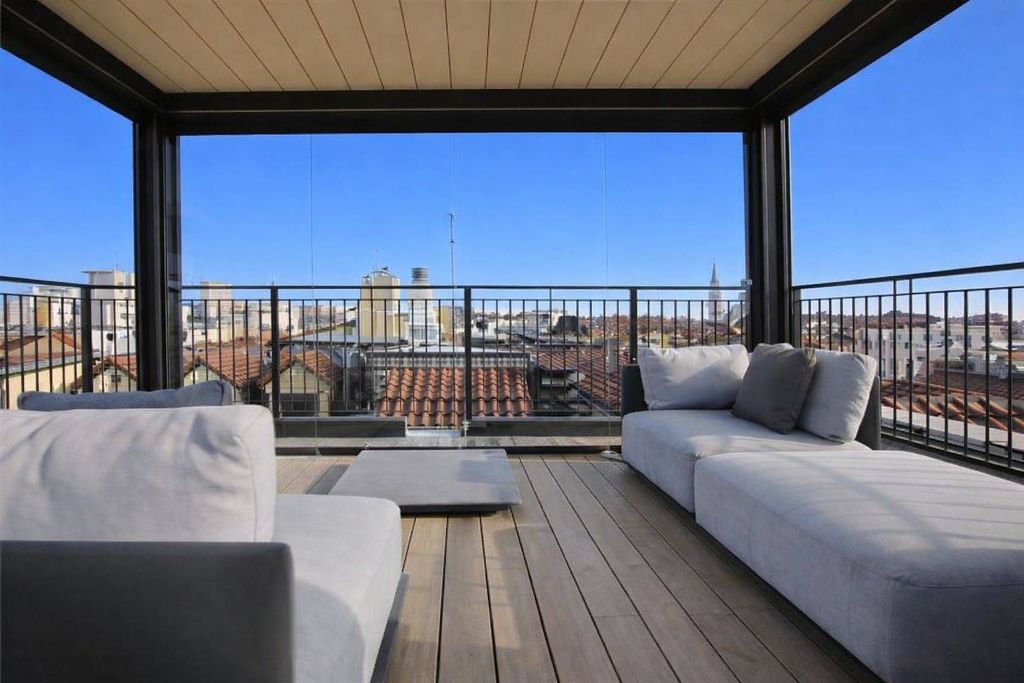2 room luxury Apartment for sale in Piazza San Babila, Milan, Lombardy