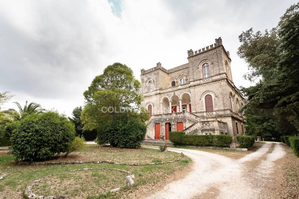 Villa di 680 mq in vendita Via della Fiera, 121, Gioia del Colle, Bari, Puglia