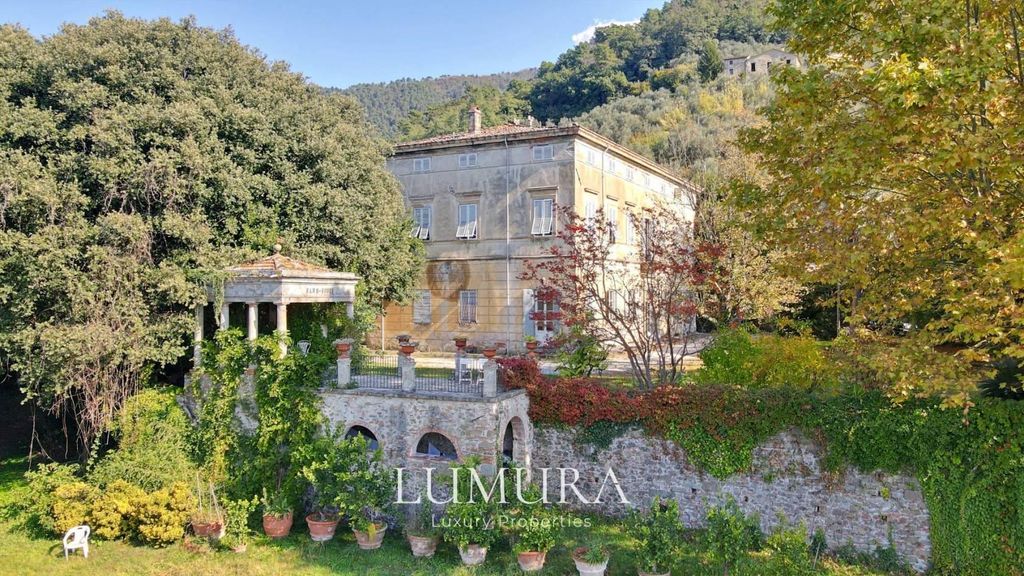 Esclusiva villa in vendita Via del Sandoro, Lucca, Toscana