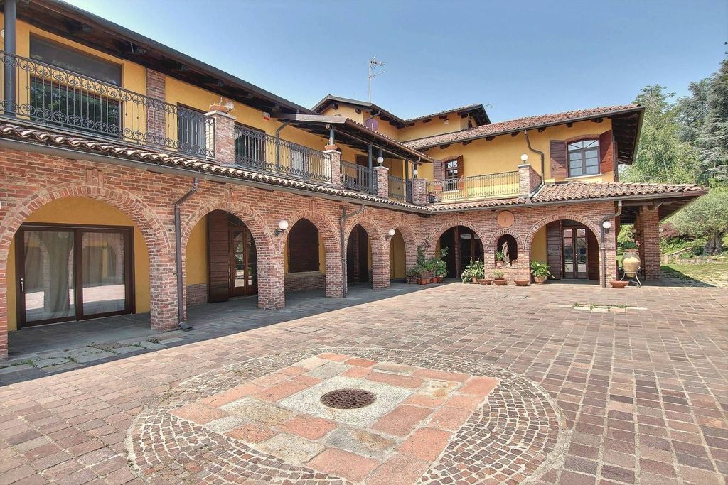 Esclusiva villa di 2333 mq in vendita Cavaglià, Piemonte