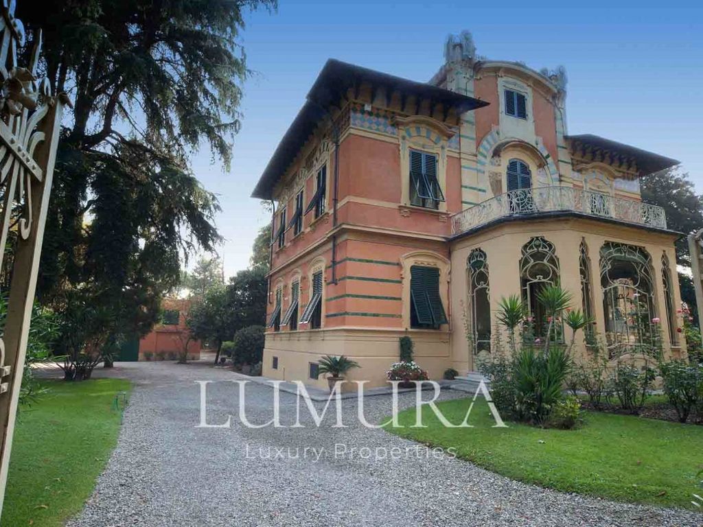 Esclusiva villa di 660 mq in vendita Via Borgo Giannotti, Lucca, Toscana