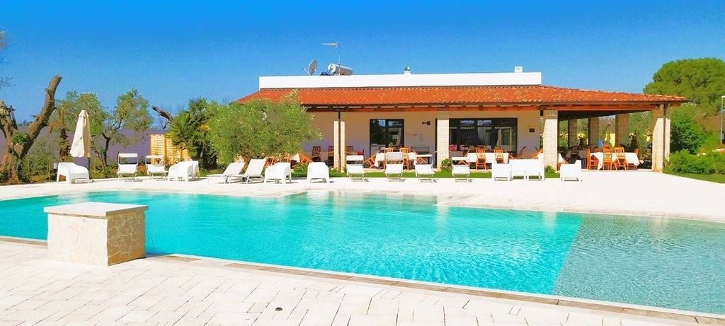 Villa di 700 mq in vendita Porto Cesareo, Italia