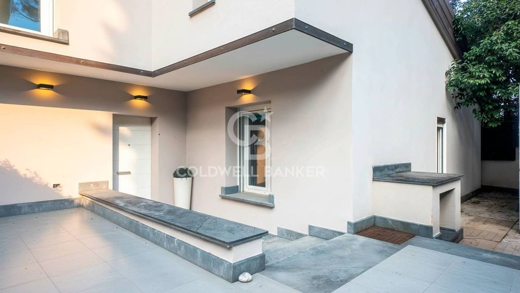 Престижная вилла 319 м2 в продажа Via Della Camilluccia, Рим, Lazio