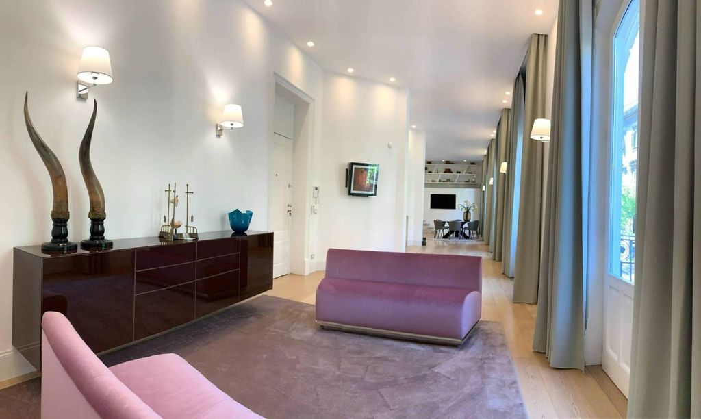 2 bedroom luxury Flat for sale in Via Roma, 125, Palermo, Sicily