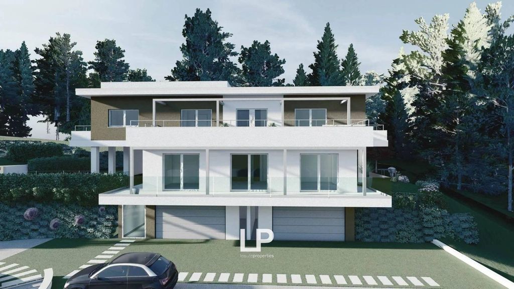 Appartamento di prestigio di 207 m² in vendita Via Novellina, Varese, Lombardia