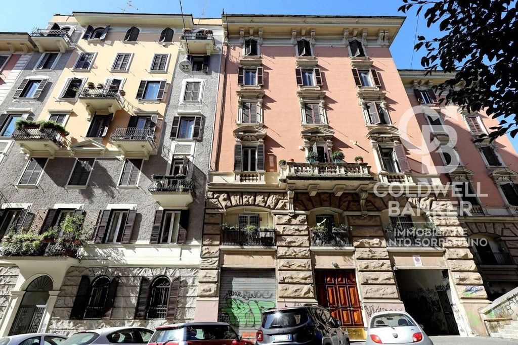 Appartamento di lusso in vendita Via Ugo Bassi, Roma, Lazio