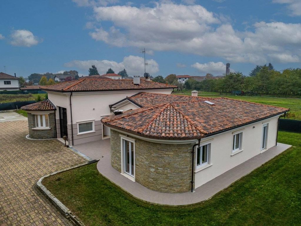 Prestigiosa villa di 235 mq in vendita Via Dietro Gli Orti, Lenta, Piemonte