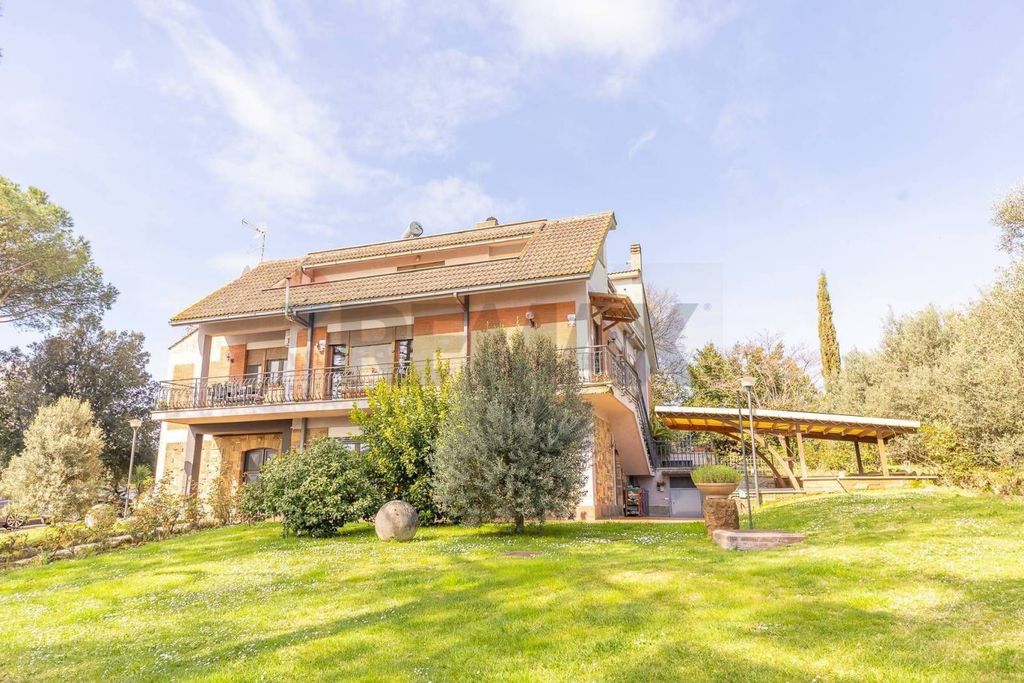 Вилла 450 м2 в продажа Via della Marcigliana, 747, Рим, Lazio