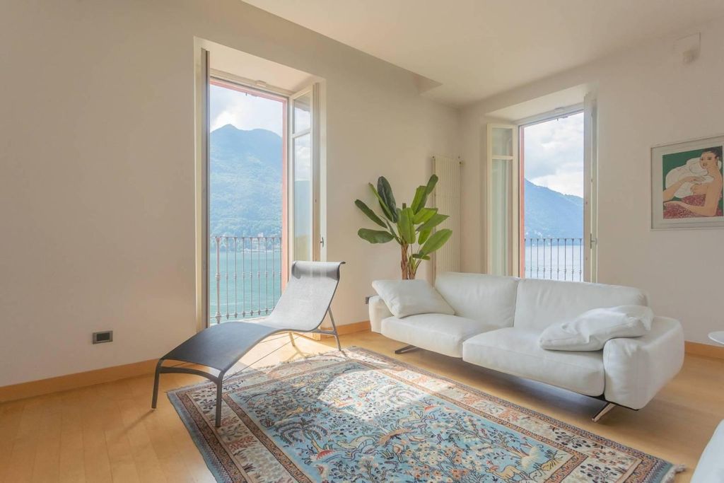 Prestigioso appartamento di 203 m² in vendita Moltrasio, Italia