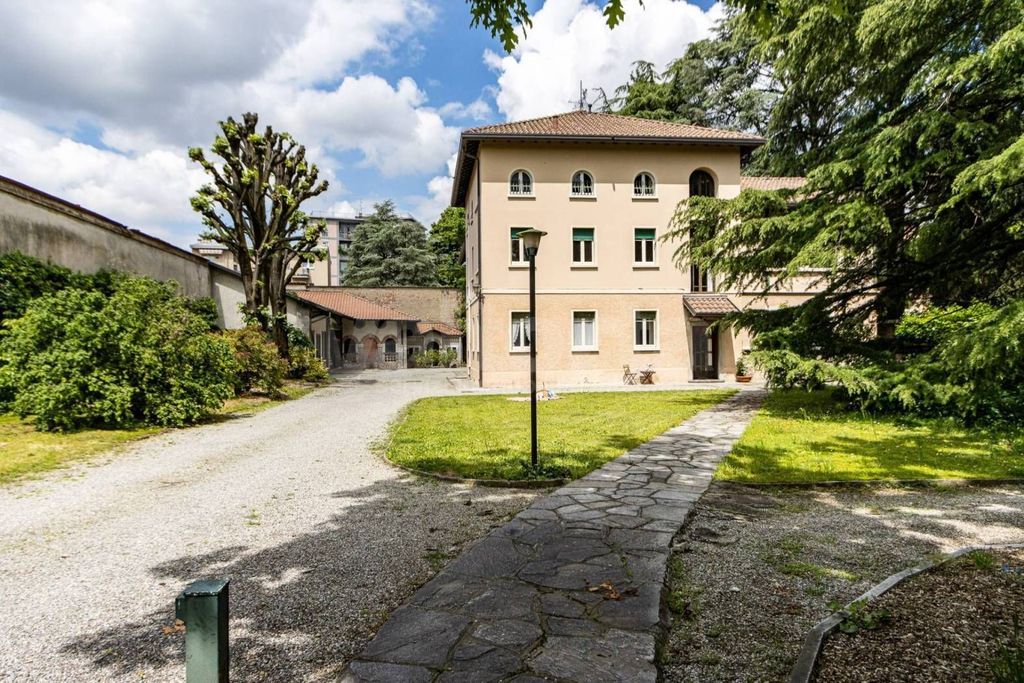 Esclusiva villa di 620 mq in vendita Ardigò, 19, Monza, Monza e Brianza, Lombardia