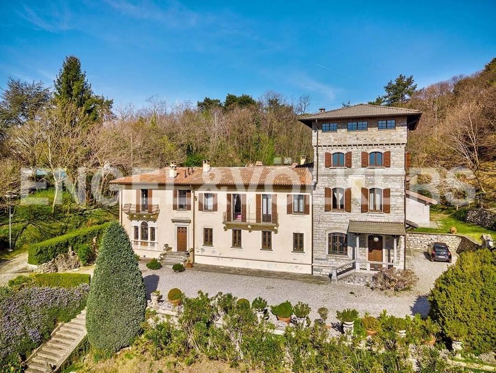prestigiosa villa di 1000 mq in vendita, como, lombardia