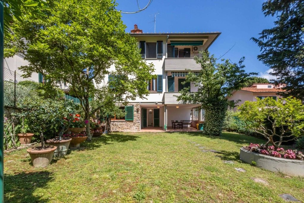 Prestigioso appartamento in vendita Via del Partigiano, 9, Fiesole, Firenze, Toscana
