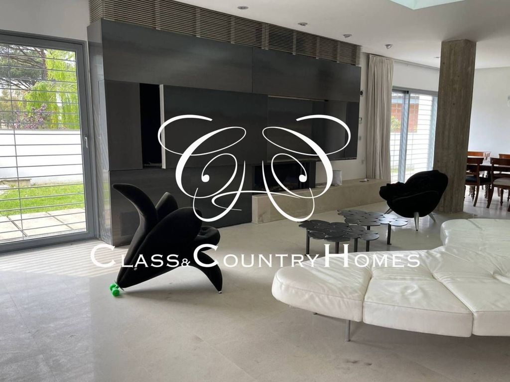 Престижная вилла 500 м2 в продажа Via Senofane, Рим, Lazio