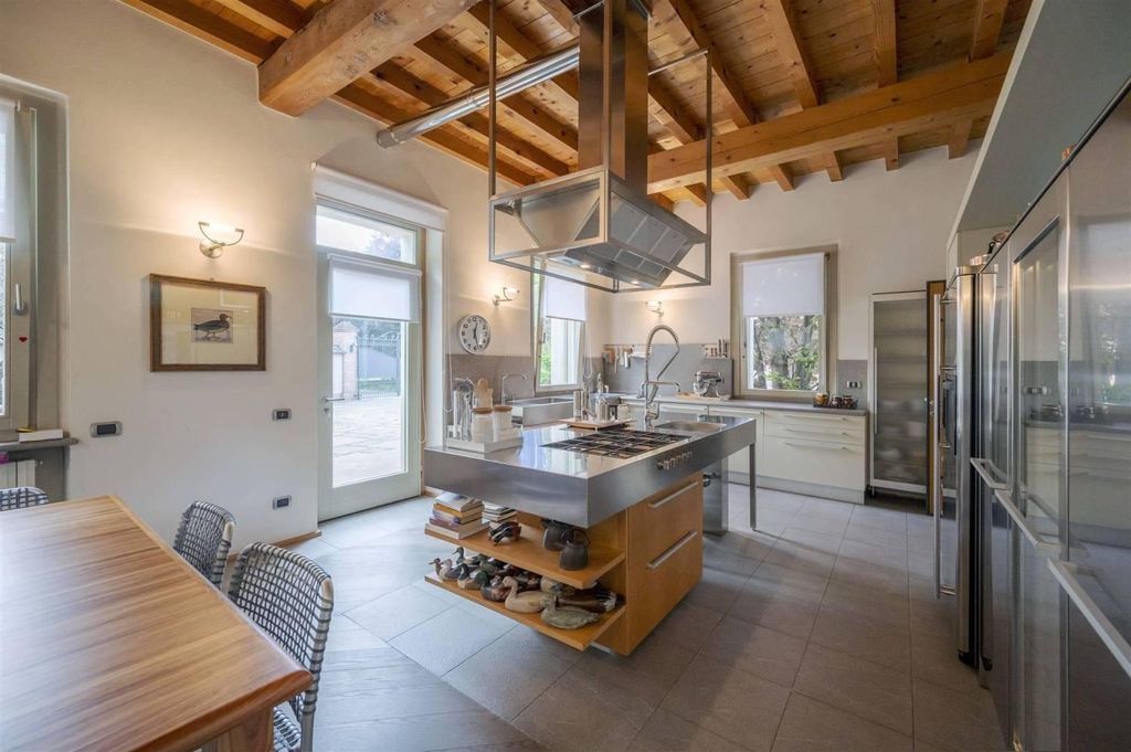 Villa in vendita Lodi, Lombardia