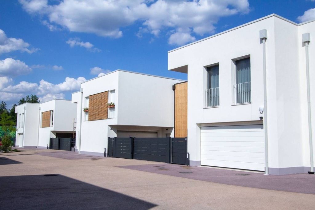 Ev, 301 m²