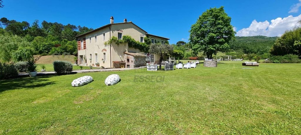 Prestigiosa villa di 500 mq in vendita Via di Stabbiano, Lucca, Toscana