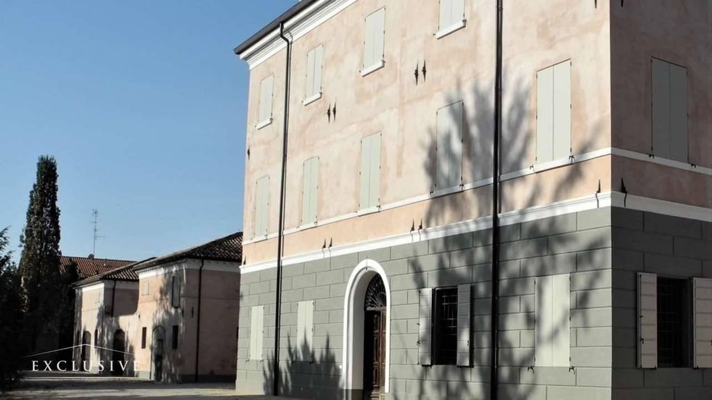 Villa di 2770 mq in vendita Via Grande 57, Medolla, Emilia-Romagna