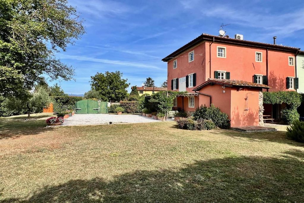 Lussuoso casale in vendita Via della Badia, Capannori, Lucca, Toscana