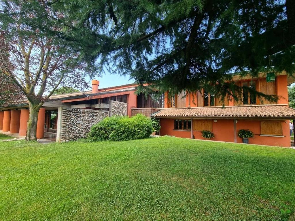 Esclusiva villa di 597 mq in vendita via Sartori Regolo, Negrar, Verona, Veneto