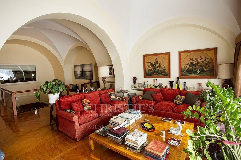 Prestigioso appartamento di 536 m² in vendita Via Aniello Falcone, Napoli, Campania