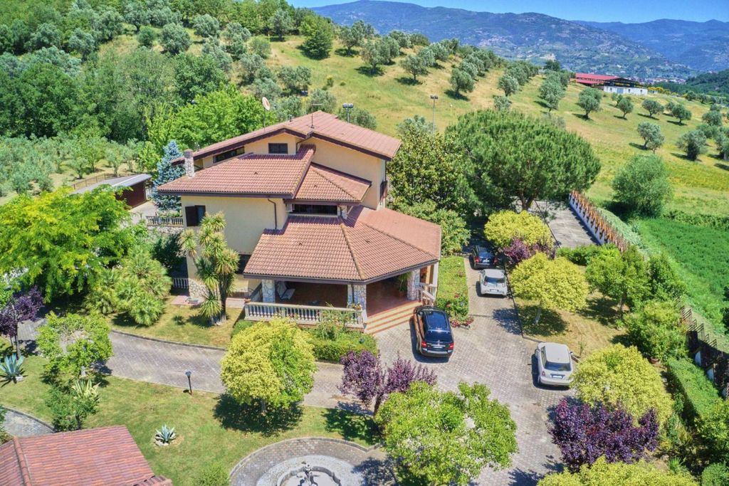 Villa in vendita Via Grancida, Montalto Uffugo, Cosenza, Calabria
