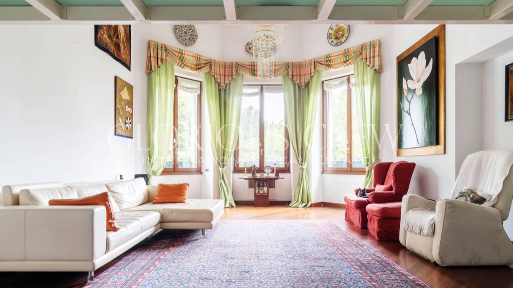 4 bedroom luxury Flat for sale in Via Vassallo, 27, Milan, Lombardy