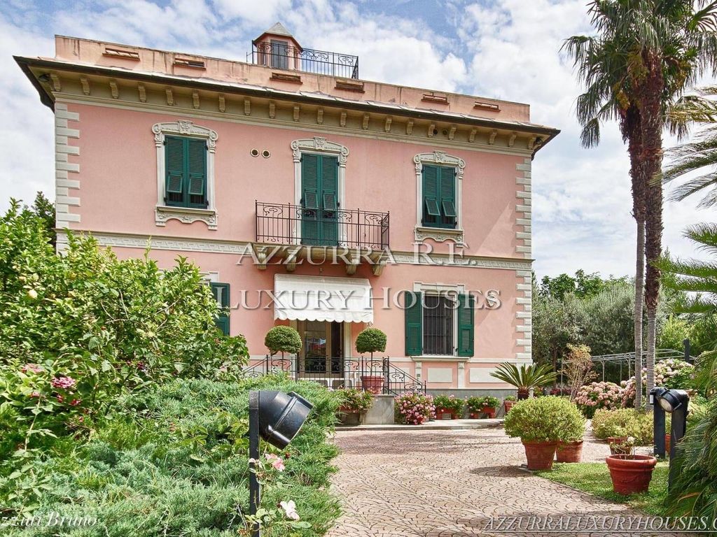 Prestigiosa villa di 500 mq in vendita, Via Sisto IV, Albisola Superiore, Liguria