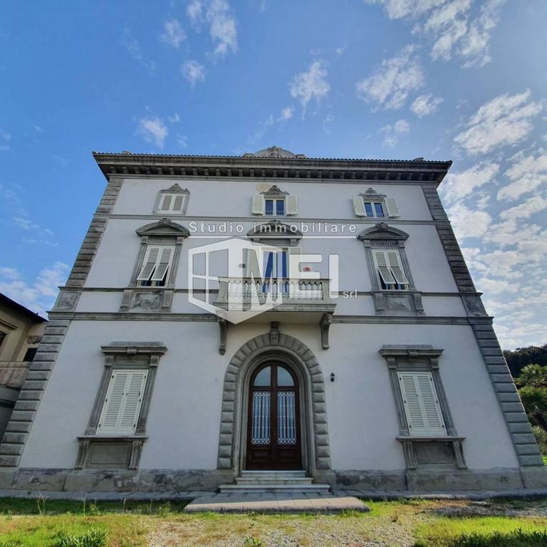 Prestigioso appartamento di 350 m² in vendita viale di antignano, Livorno, Toscana