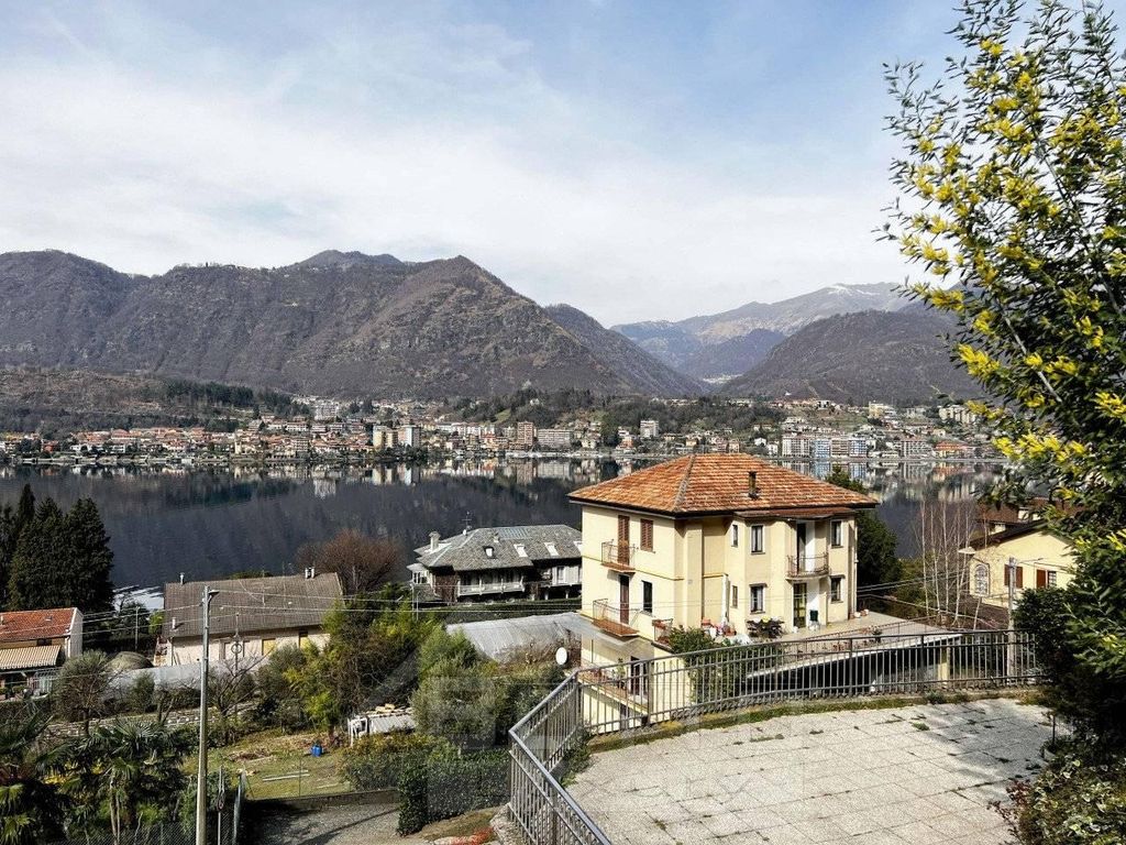Prestigiosa villa di 380 mq in vendita Via Repubblica 85a, Omegna, Verbano-Cusio-Ossola, Piemonte