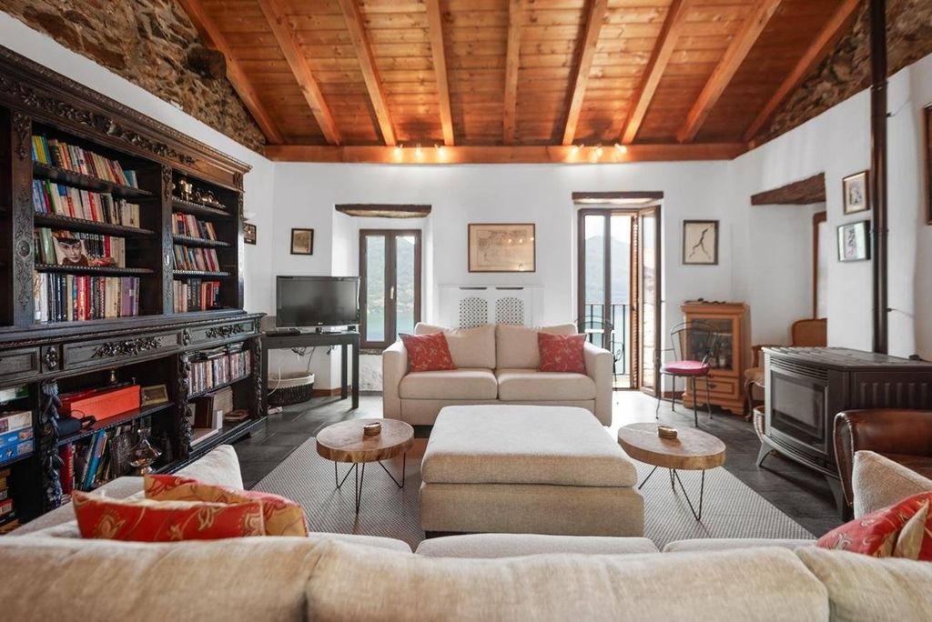 Villa di 250 mq in vendita Frazione Lucena, San Siro, Como, Lombardia