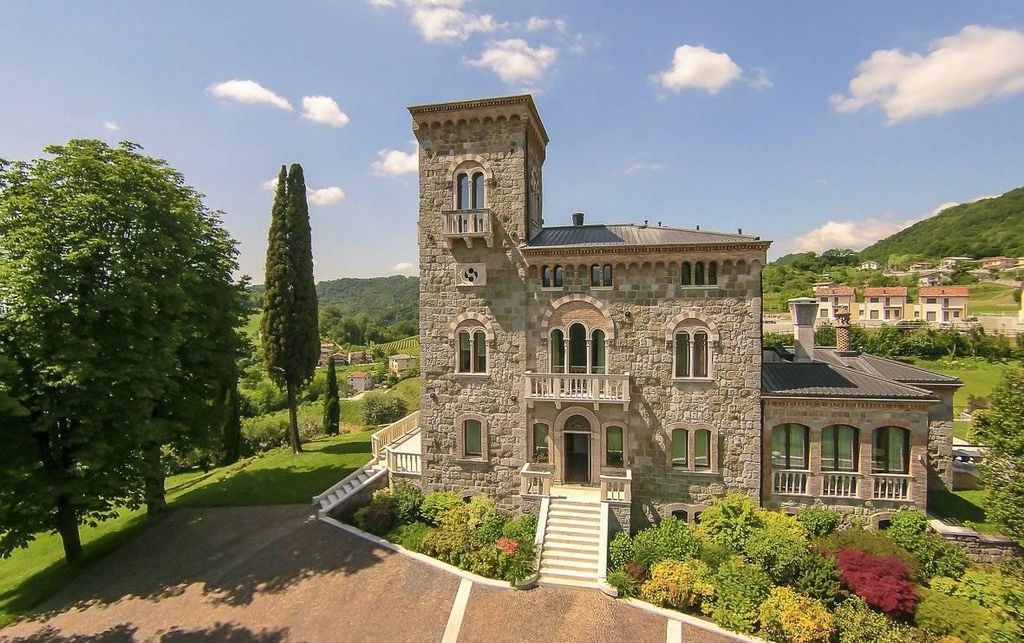 Esclusiva villa di 1200 mq in vendita Viale Vittorio Emanuele II, Vittorio Veneto, Veneto