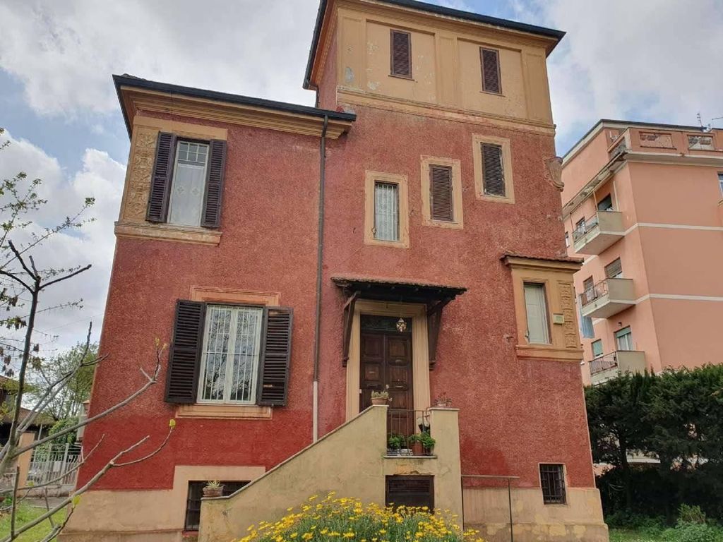 Esclusiva villa in vendita via Colfiorito, Roma, Lazio