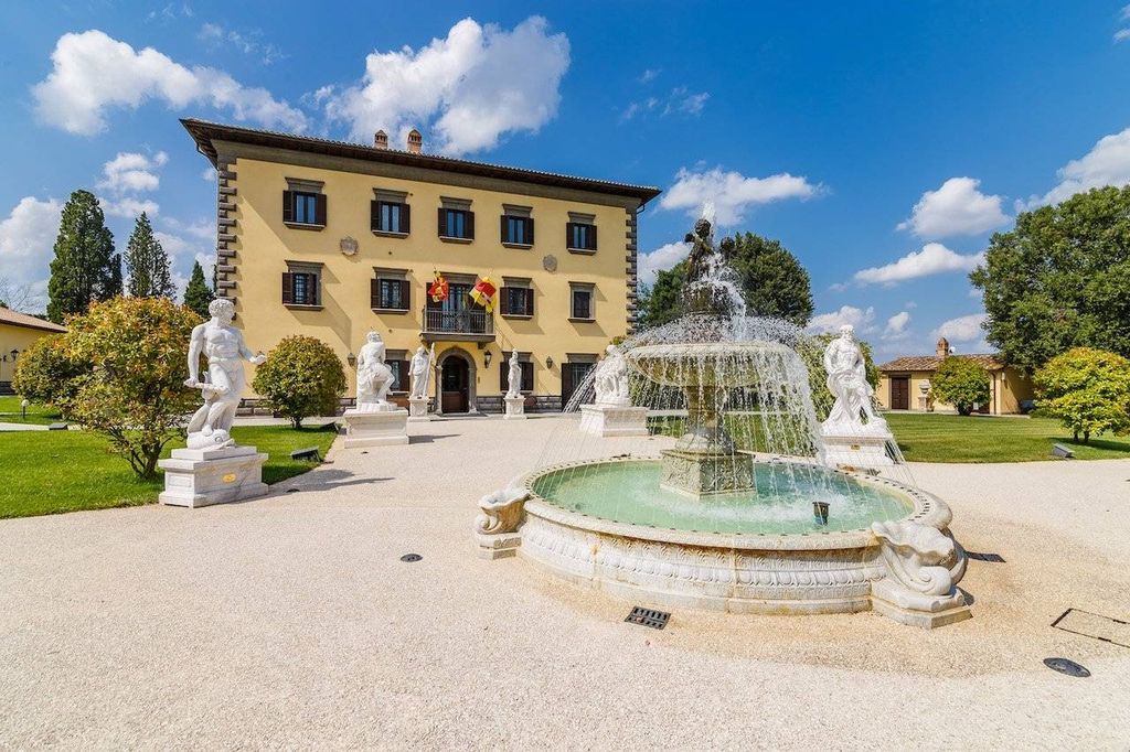 Prestigiosa villa di 1815 mq in vendita, Via Gioco del Pallone, Cortona, Toscana