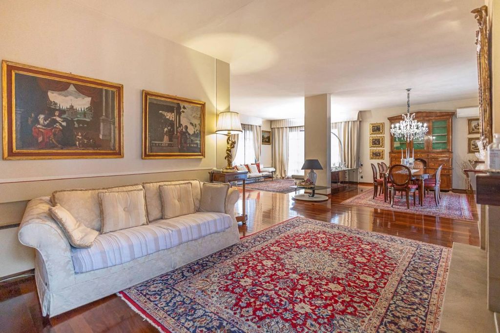 Villa in vendita Viale Vincenzo Martini, Monsummano Terme, Toscana