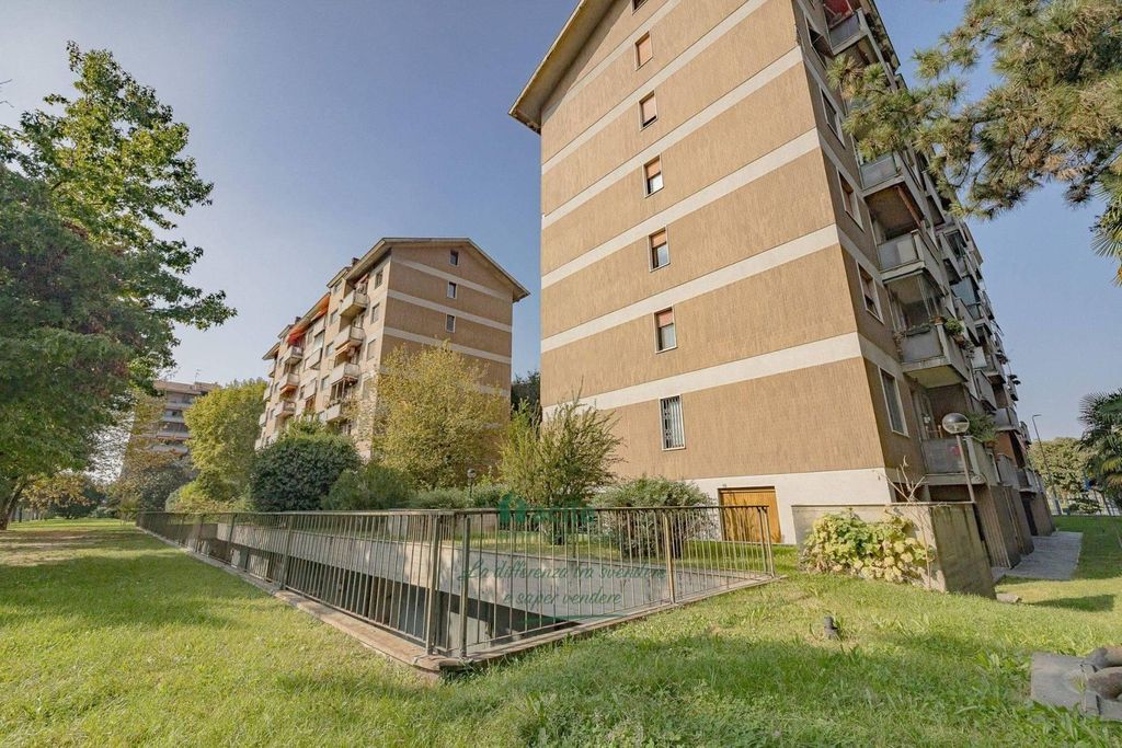 Appartamento di lusso di 110 m² Via Attilio Regolo, 2, 20138 Milano MI, Italia, Milano, Lombardia