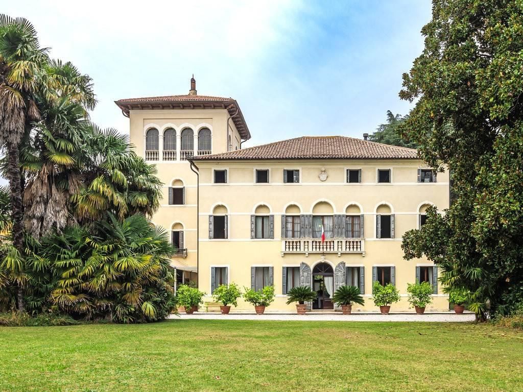 Esclusiva villa di 4000 mq in vendita Via Roma, Volpago del Montello, Veneto