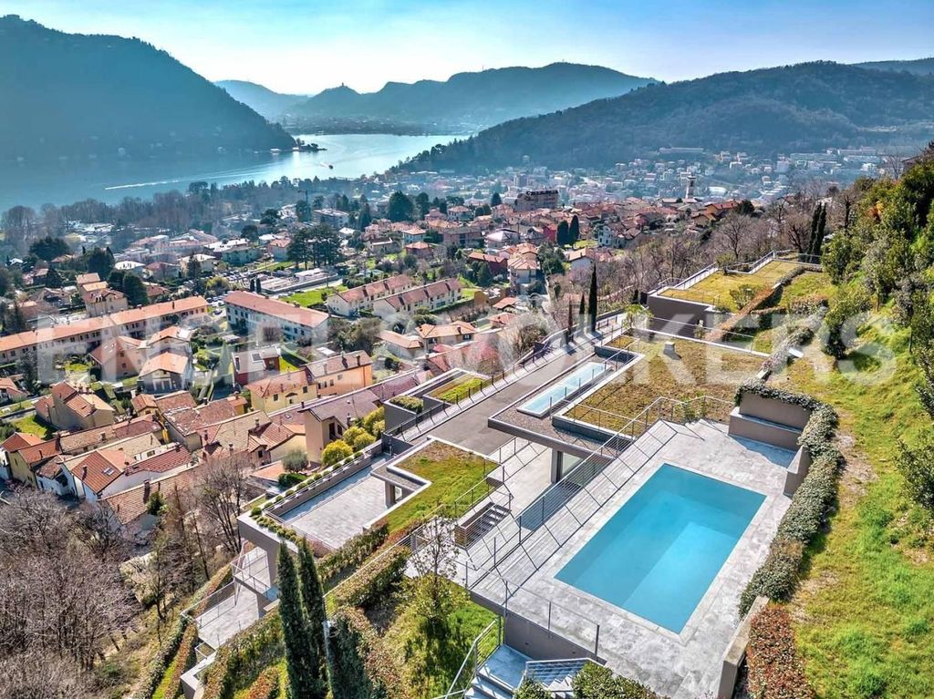 Prestigiosa villa di 373 mq in vendita, Cernobbio, Lombardia