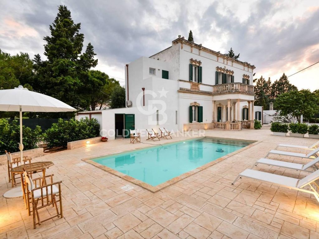 Prestigiosa villa di 350 mq in vendita, SS16, Ostuni, Brindisi, Puglia