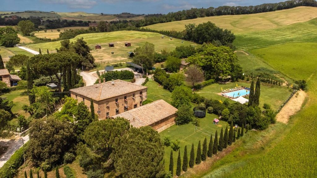 Prestigiosa villa di 638 mq in vendita, Via San Martino, Monteroni d'Arbia, Toscana