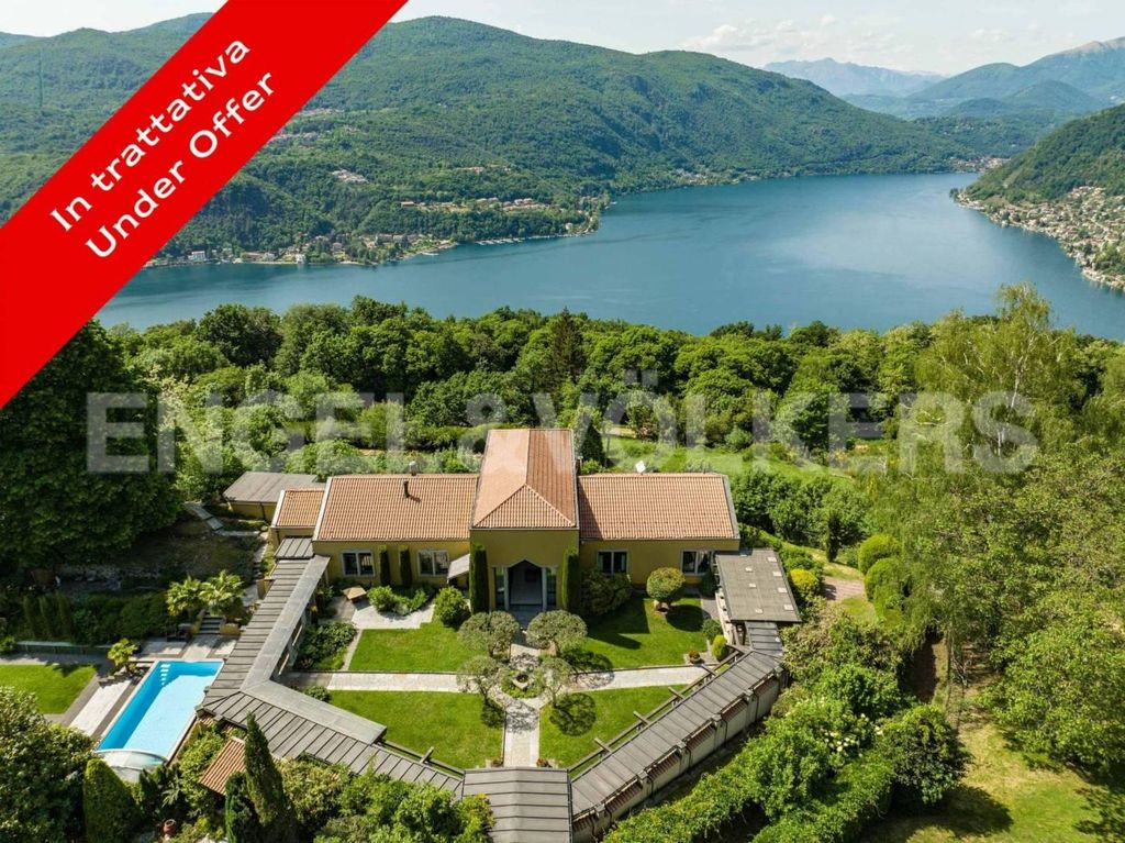 Villa di 572 mq in vendita Via Serpiano, Porto Ceresio, Varese, Lombardia